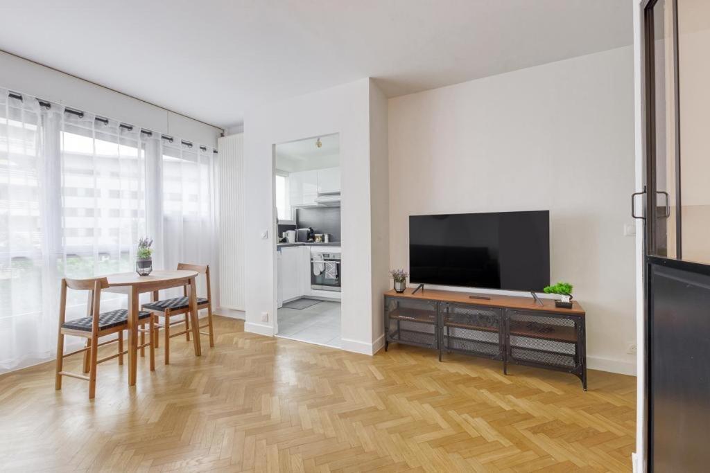L'Appartement D'Art Et De Lumiere Clichy Exteriör bild