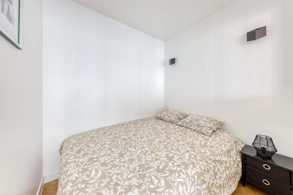 L'Appartement D'Art Et De Lumiere Clichy Exteriör bild