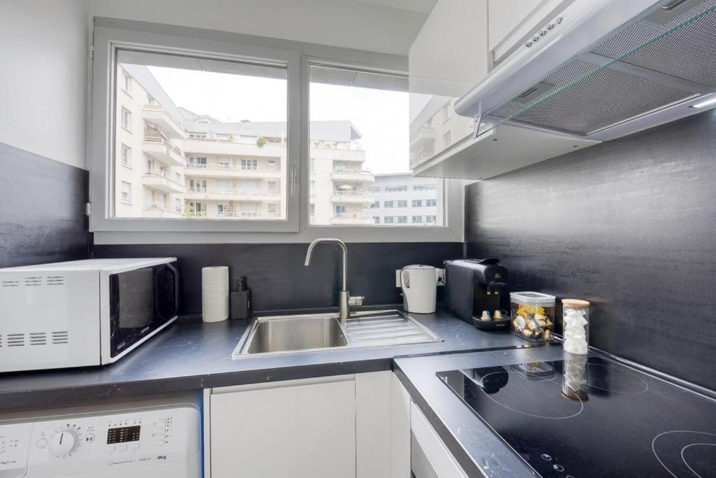 L'Appartement D'Art Et De Lumiere Clichy Exteriör bild
